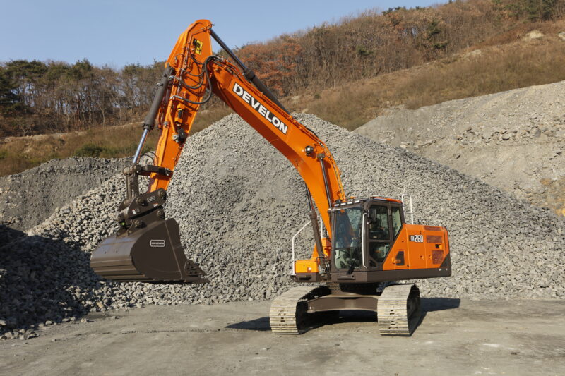 DEVELON DX260LC-9